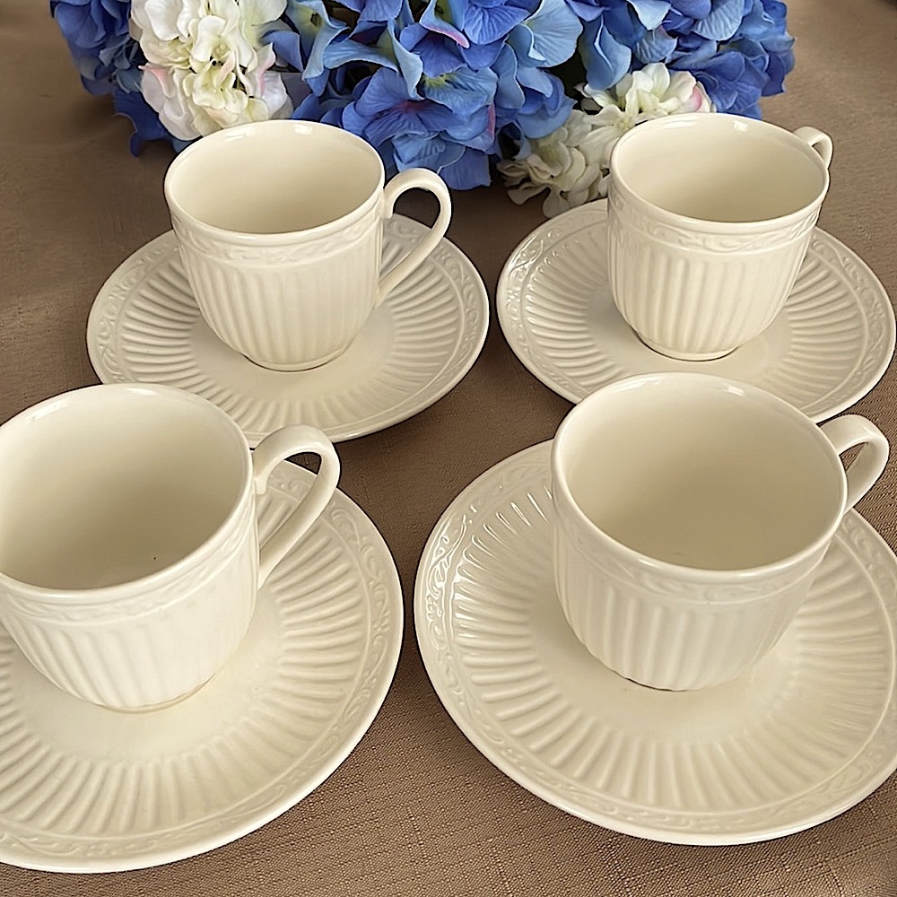 Italian Countryside tea cup and saucer, bone - set of 4, NEW.